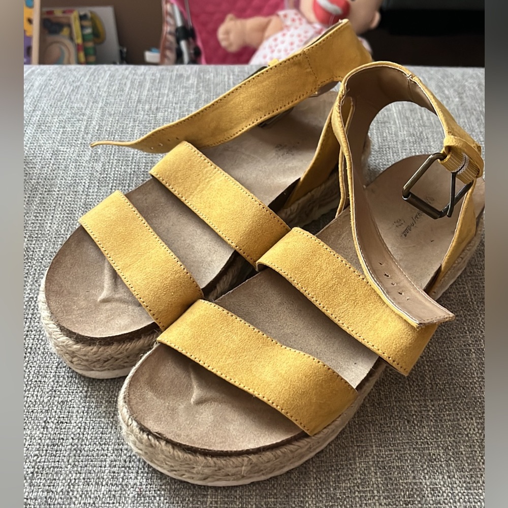 Mustard platforms